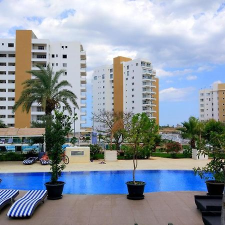 Blue Apartment In 5* Ceasar Resort Trikomo エクステリア 写真