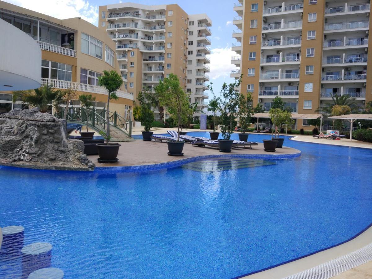 Blue Apartment In 5* Ceasar Resort Trikomo エクステリア 写真